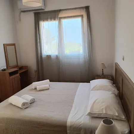 Little House With View 公寓 *